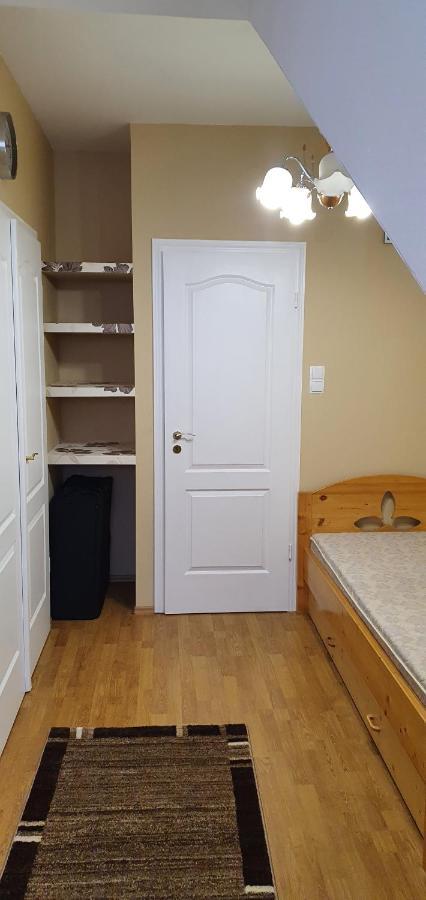 Venusz Apartman Cserkeszőlő 外观 照片